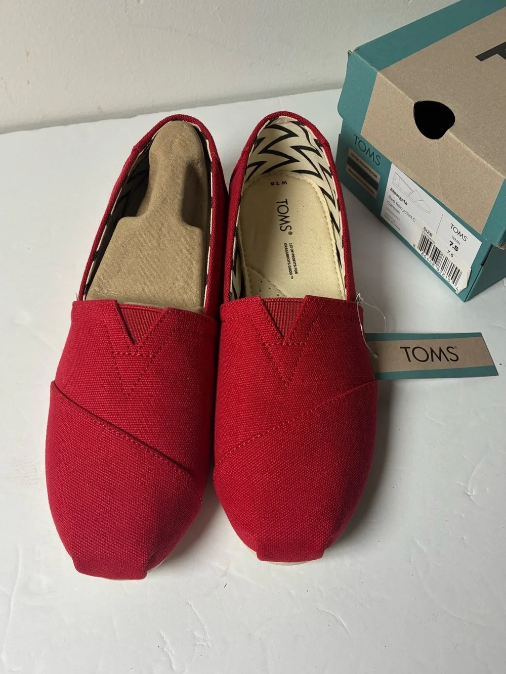 Toms Classic Canvas Slip-On Flats in Red